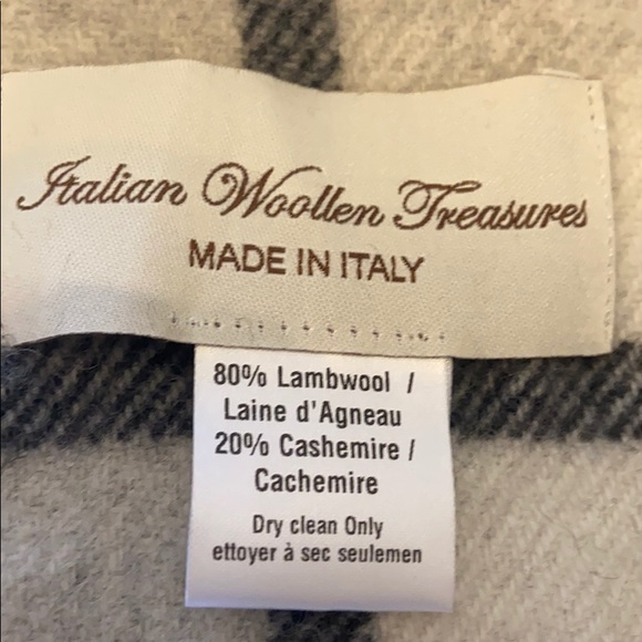 Gorgeous lambswool, cashmere throw. NWOT - Picture 2 of 5